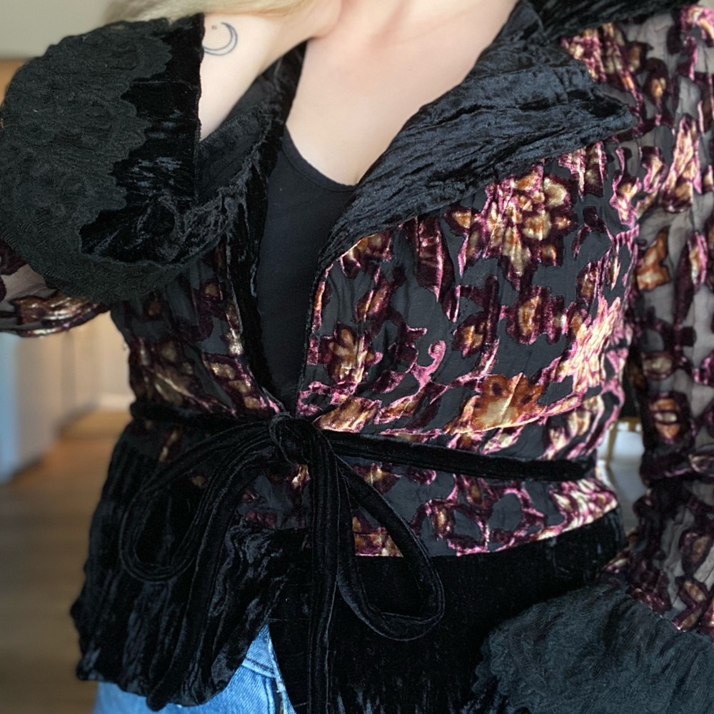 Gorgeous Alberto Makali Cropped Duster Velvet - Picture 6 of 14